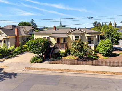 $2,300,000 | 220-224 Matheson Street, Healdsburg, CA 95448