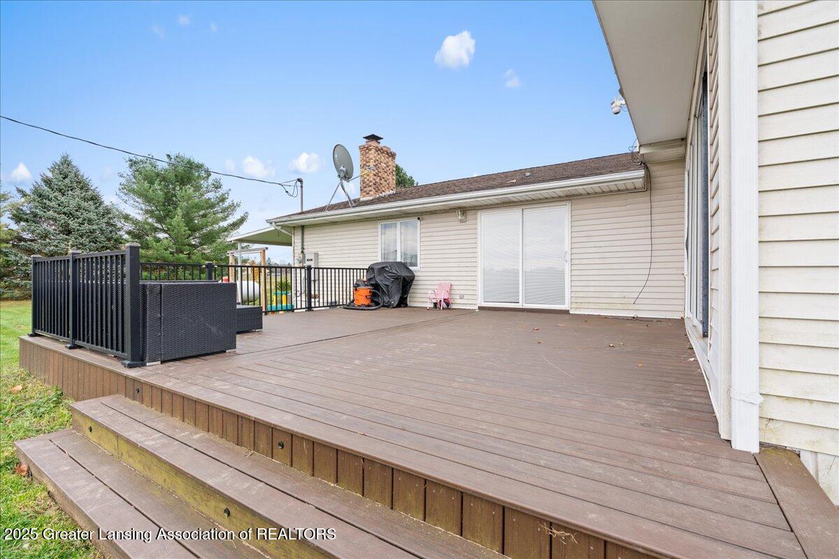 415 Holt Road Williamston, MI 48895 - Photo 16 of 37 16-Media Jett - 09