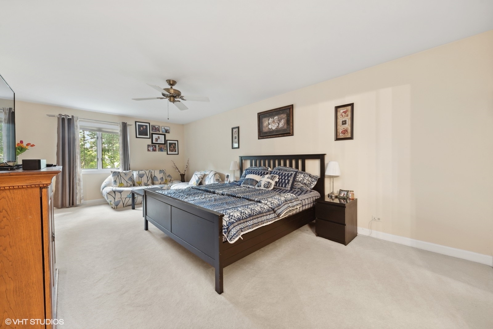 1483 West Shire Circle Inverness, IL 60067 - Photo 11 of 23 a living room with furniture and a chandelier