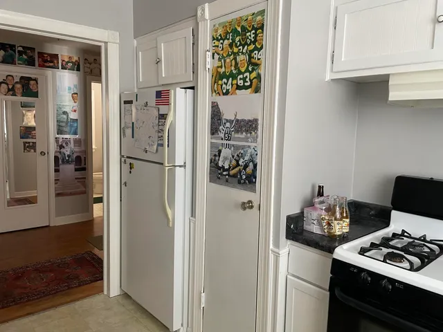 $1,050 | 2020 South 82nd Street, West Allis, WI 53219