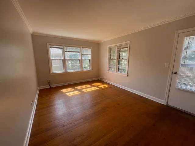 $1,050 | 2020 South 82nd Street, West Allis, WI 53219