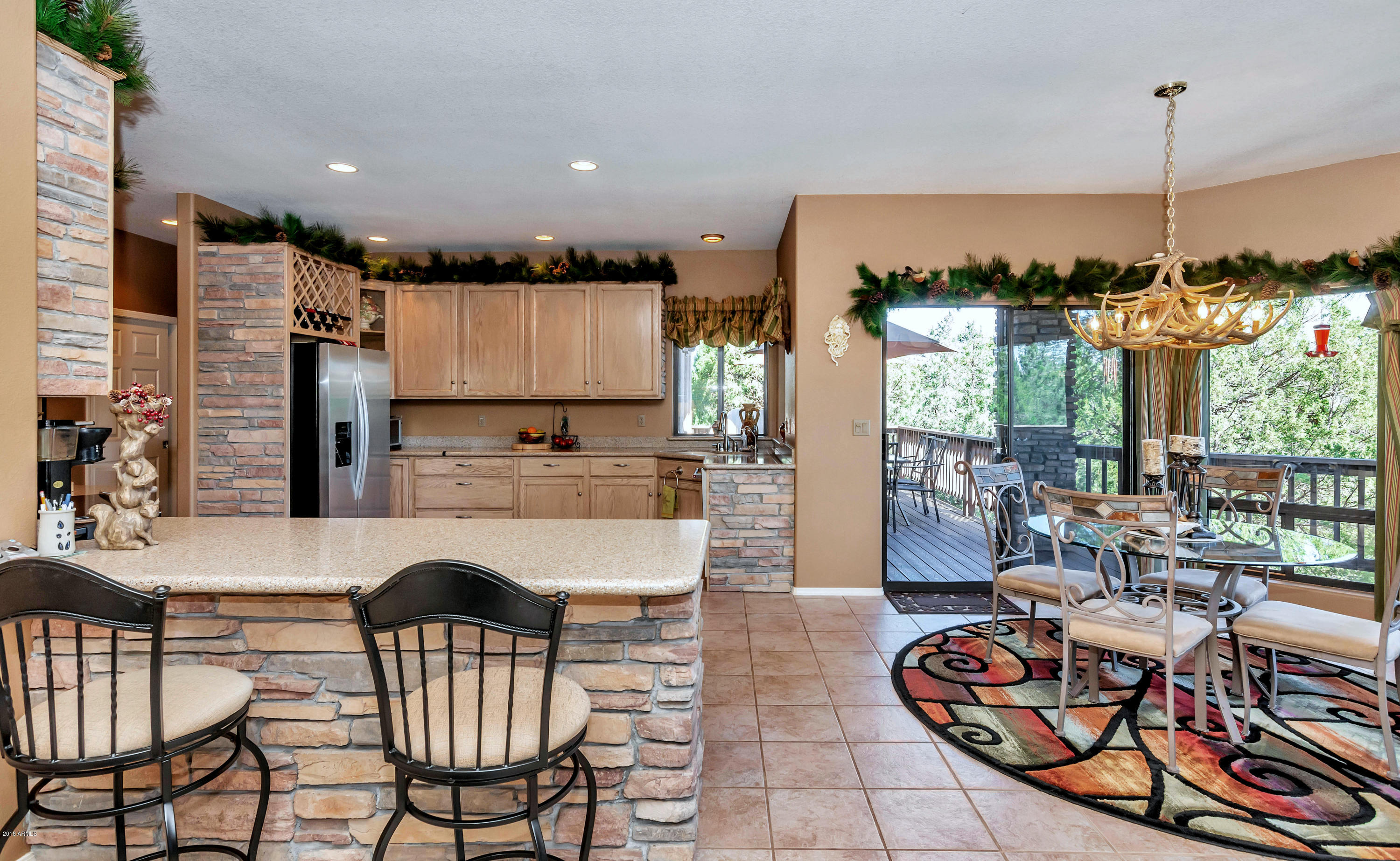 208 Edison Way Star Valley, AZ 85541 - Photo 16 of 57 Kitchen/Dining Room