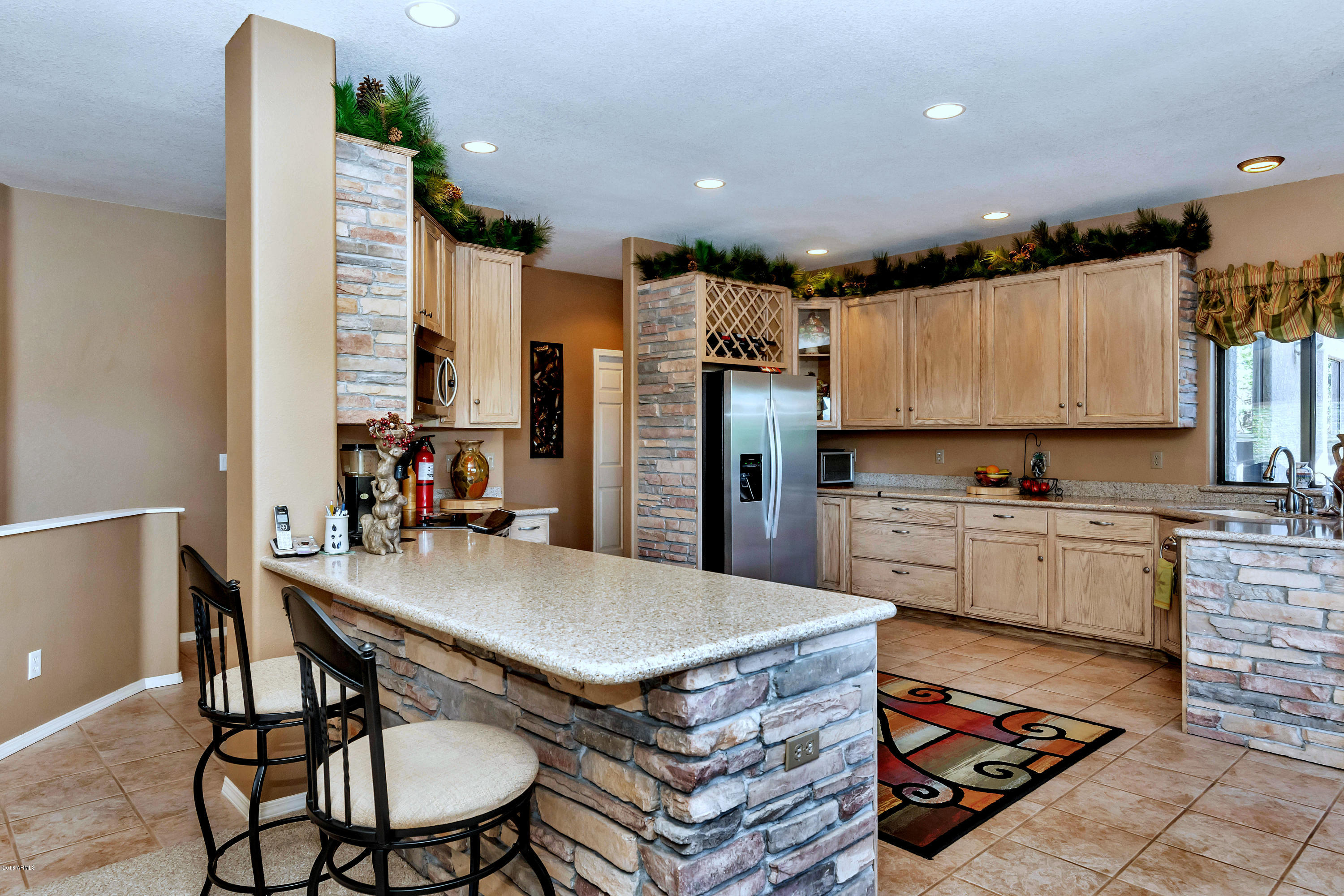 208 Edison Way Star Valley, AZ 85541 - Photo 25 of 57 Breakfast Bar