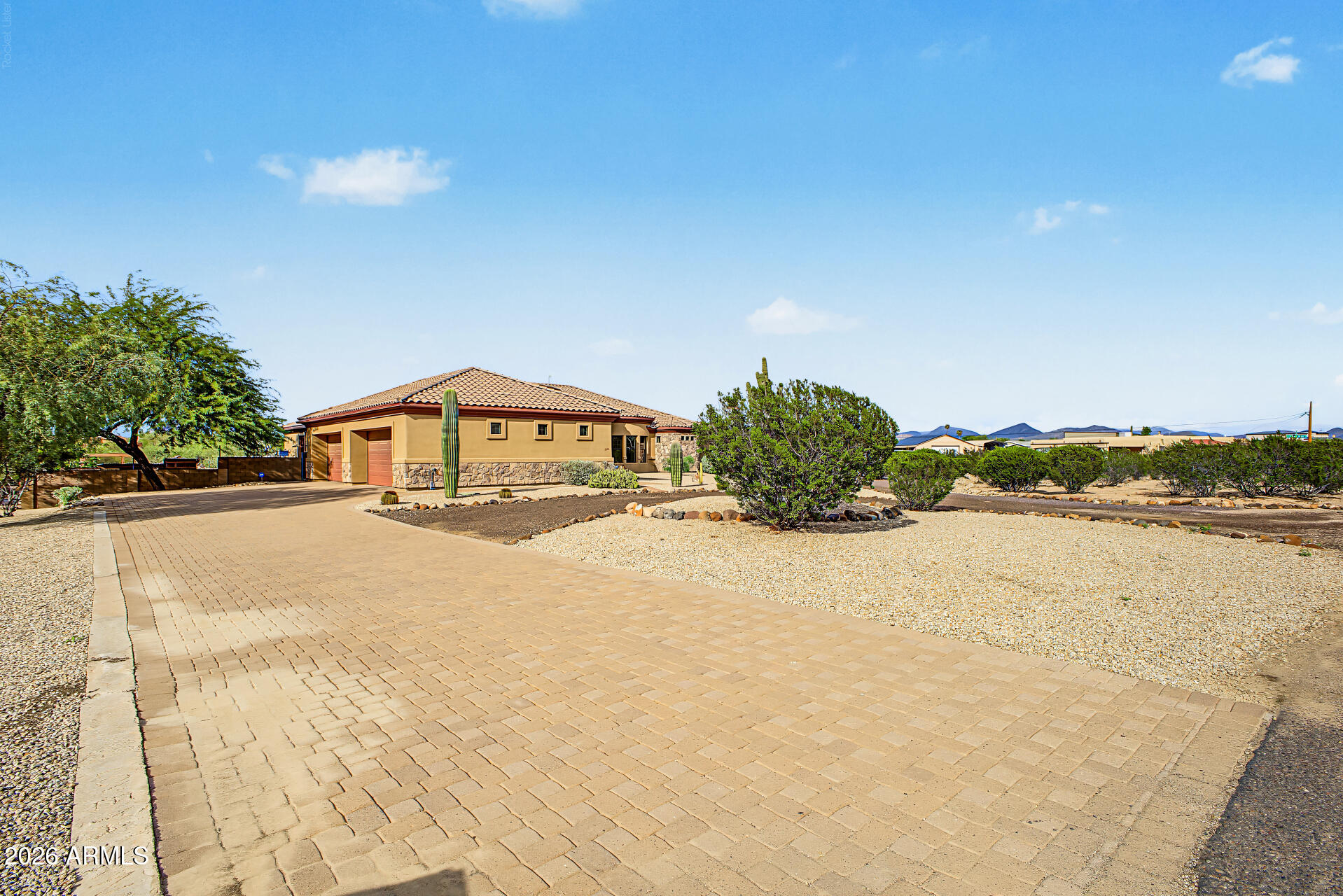 3322 West Irvine Road Phoenix, AZ 85086 - Photo 4 of 74 04-Irvine