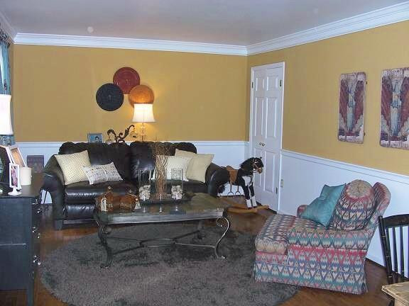 213 Ridge Road Mount Sterling, KY 40353 - Photo 5 of 26 Living room--1st floor