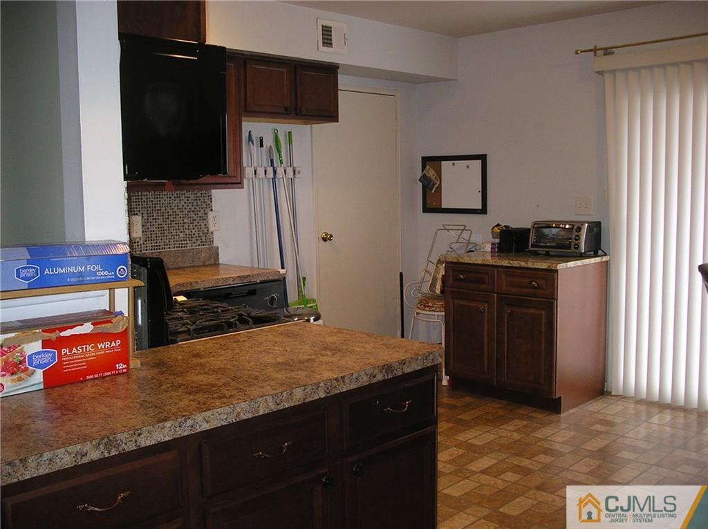 183 Evergreen Road, Unit 6B Edison, NJ 08837 - Photo 11 of 17 Gallery Image 11