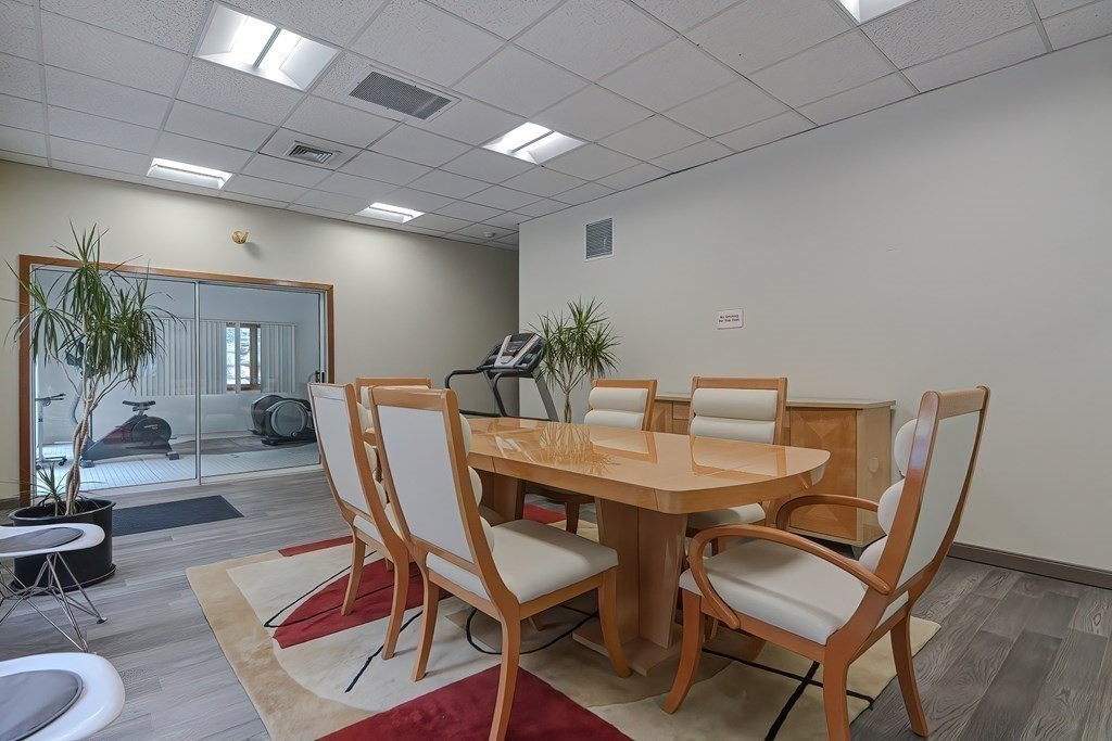330 Sunderland Road, Unit 78 Worcester, MA 01604 - Photo 20 of 27 a view of a dining room with furniture