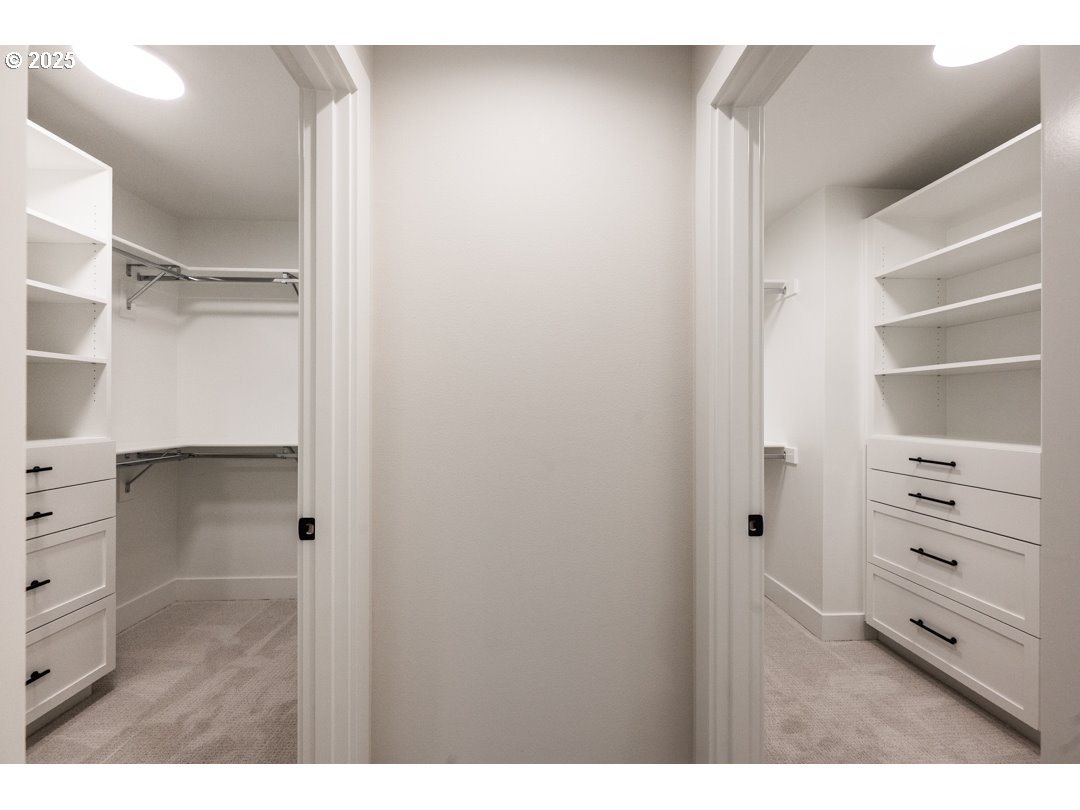 4401 Cobb Way Lake Oswego, OR 97035 - Photo 16 of 28 Owner's Suite Bedroom