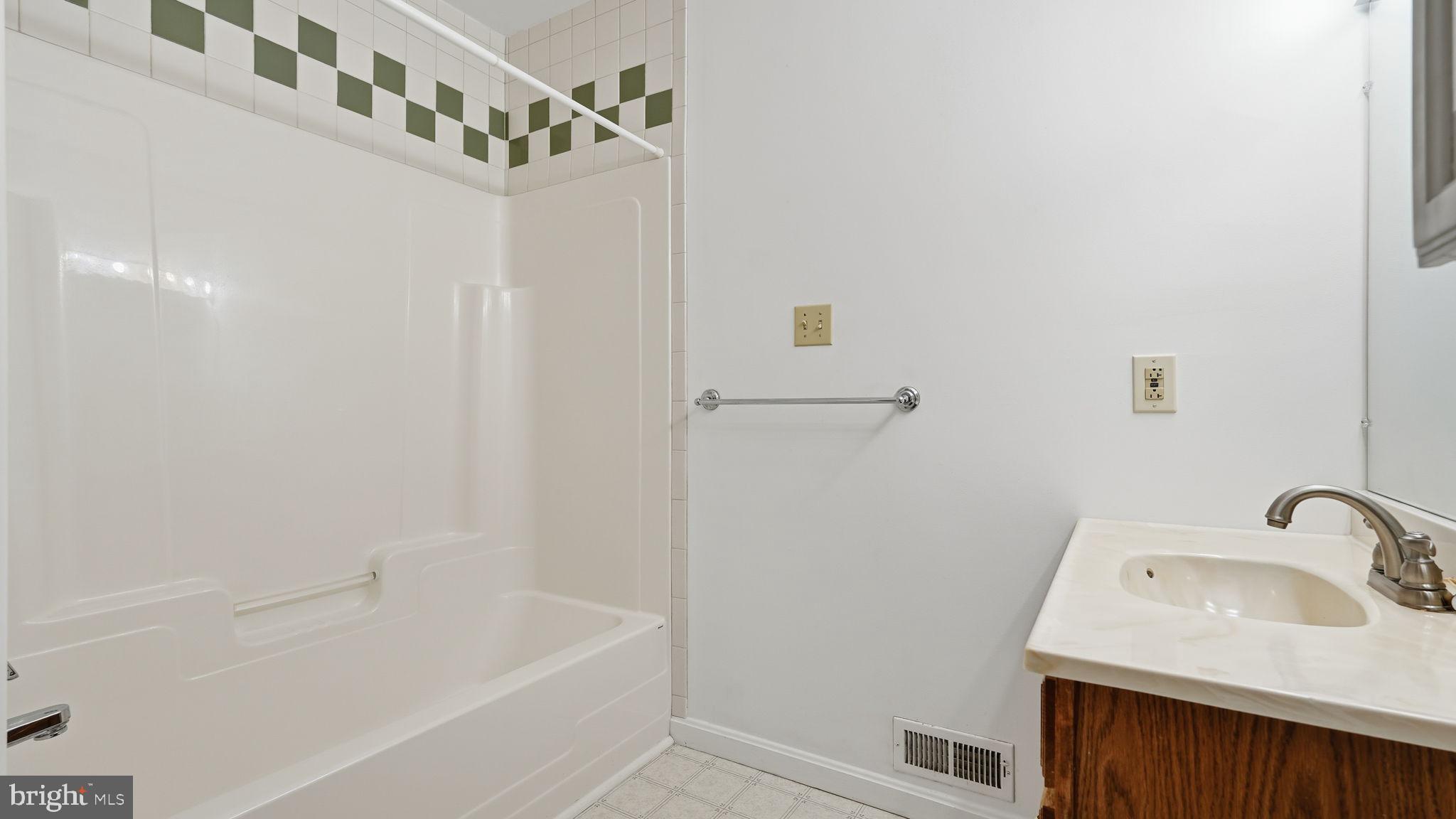 14630 North Rapidan Road Fredericksburg, VA 22407 - Photo 19 of 35