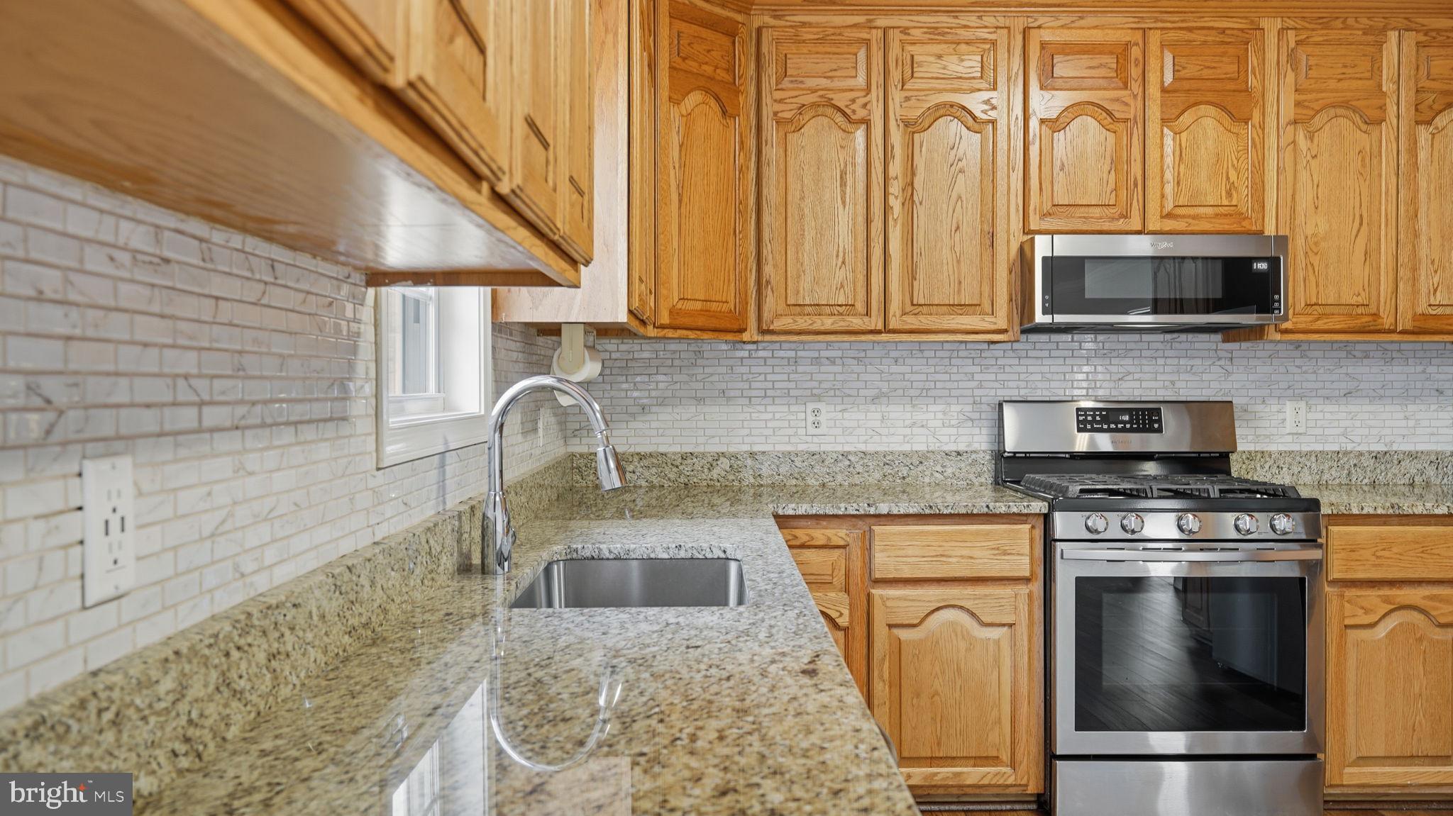 14630 North Rapidan Road Fredericksburg, VA 22407 - Photo 3 of 35 GRANITE TOPS