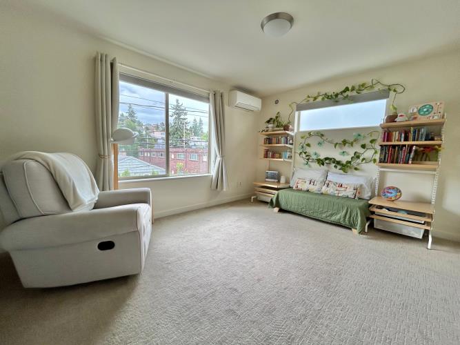 4852 40th Avenue Southwest, Unit B Seattle, WA 98116 - Photo 15 of 26