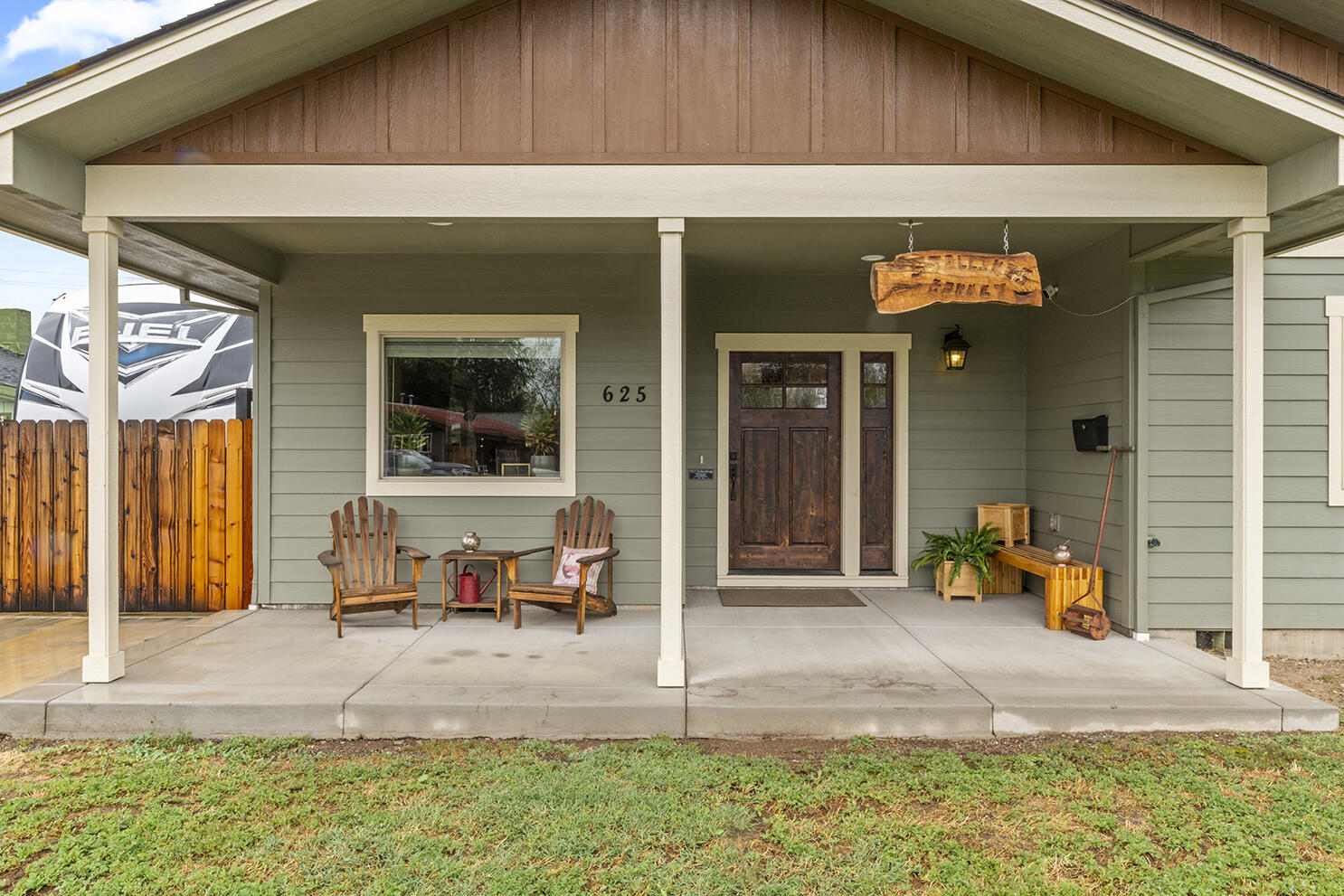 625 Cherry Street Central Point, OR 97502 - Photo 4 of 33 4