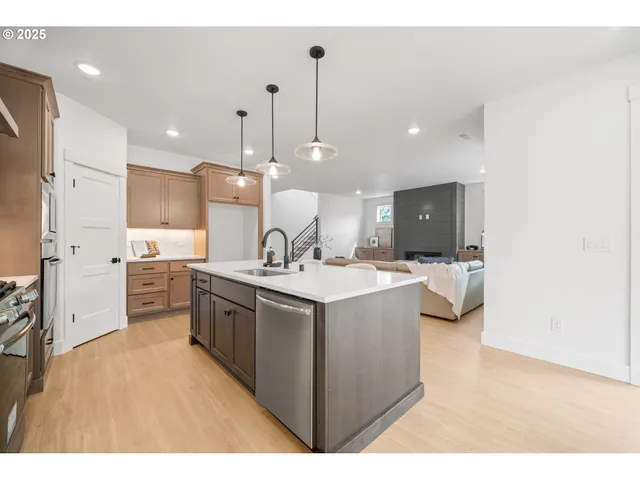 $849,900 | 1420 Southeast 188th Avenue, Vancouver, WA 98683