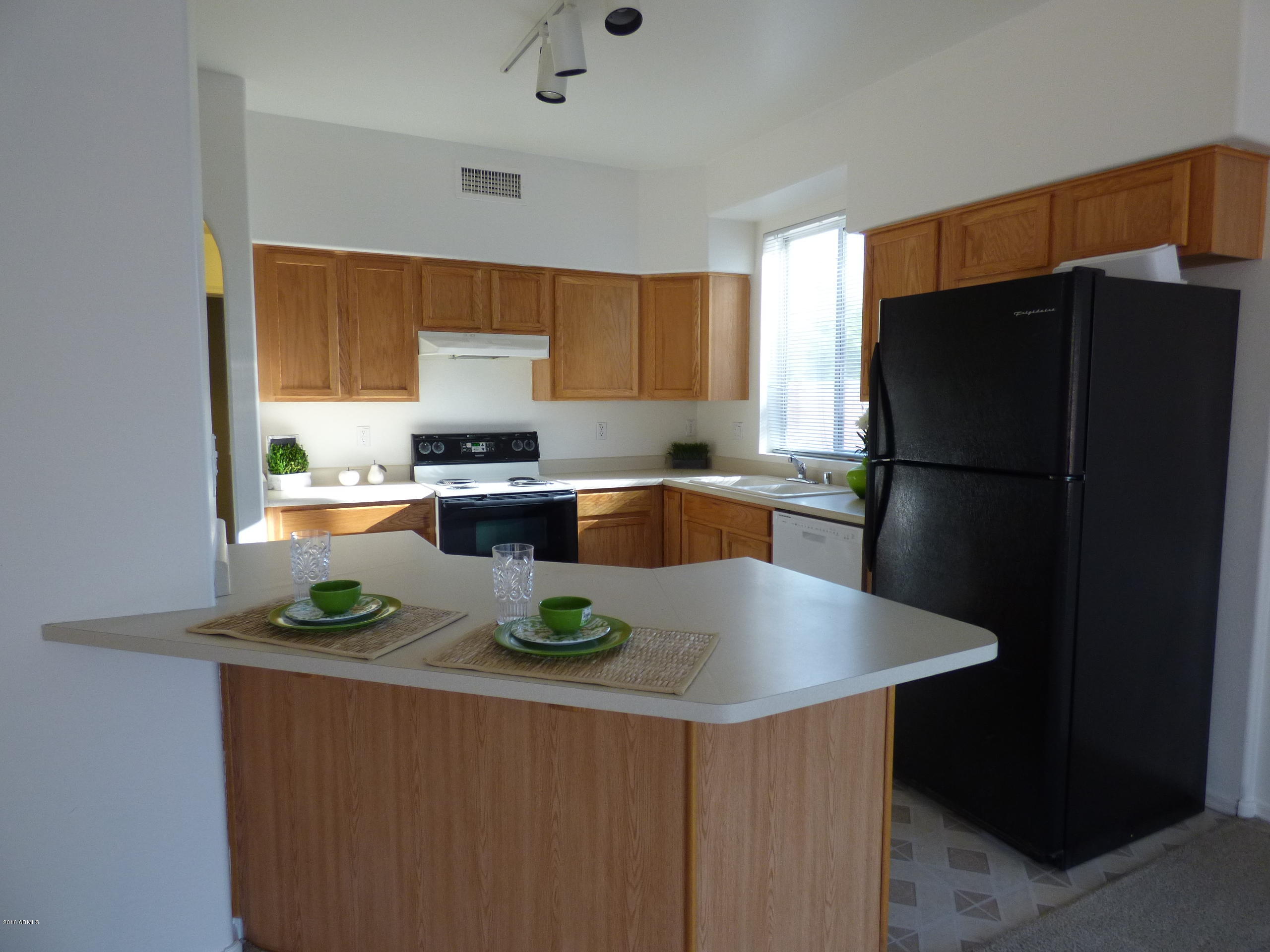 16628 North 19th Street Phoenix, AZ 85022 - Photo 3 of 15 P1030208