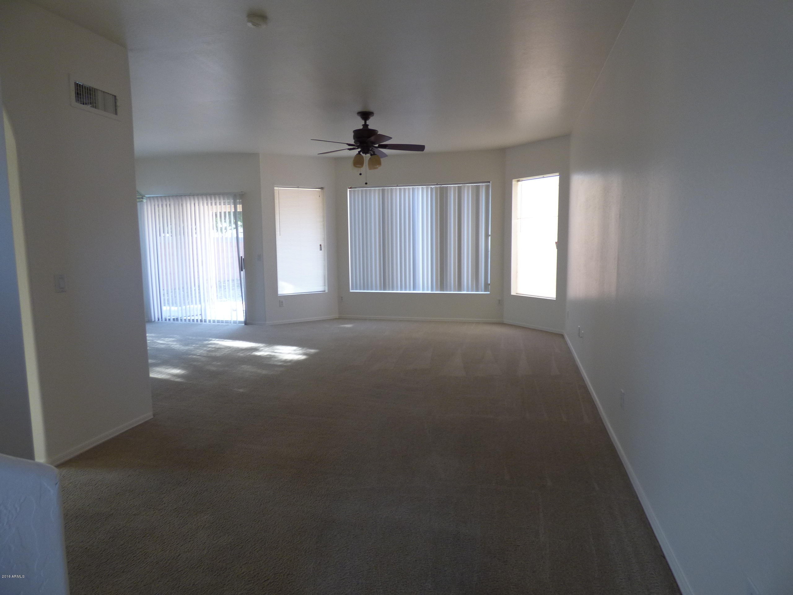 16628 North 19th Street Phoenix, AZ 85022 - Photo 4 of 15 P1030197