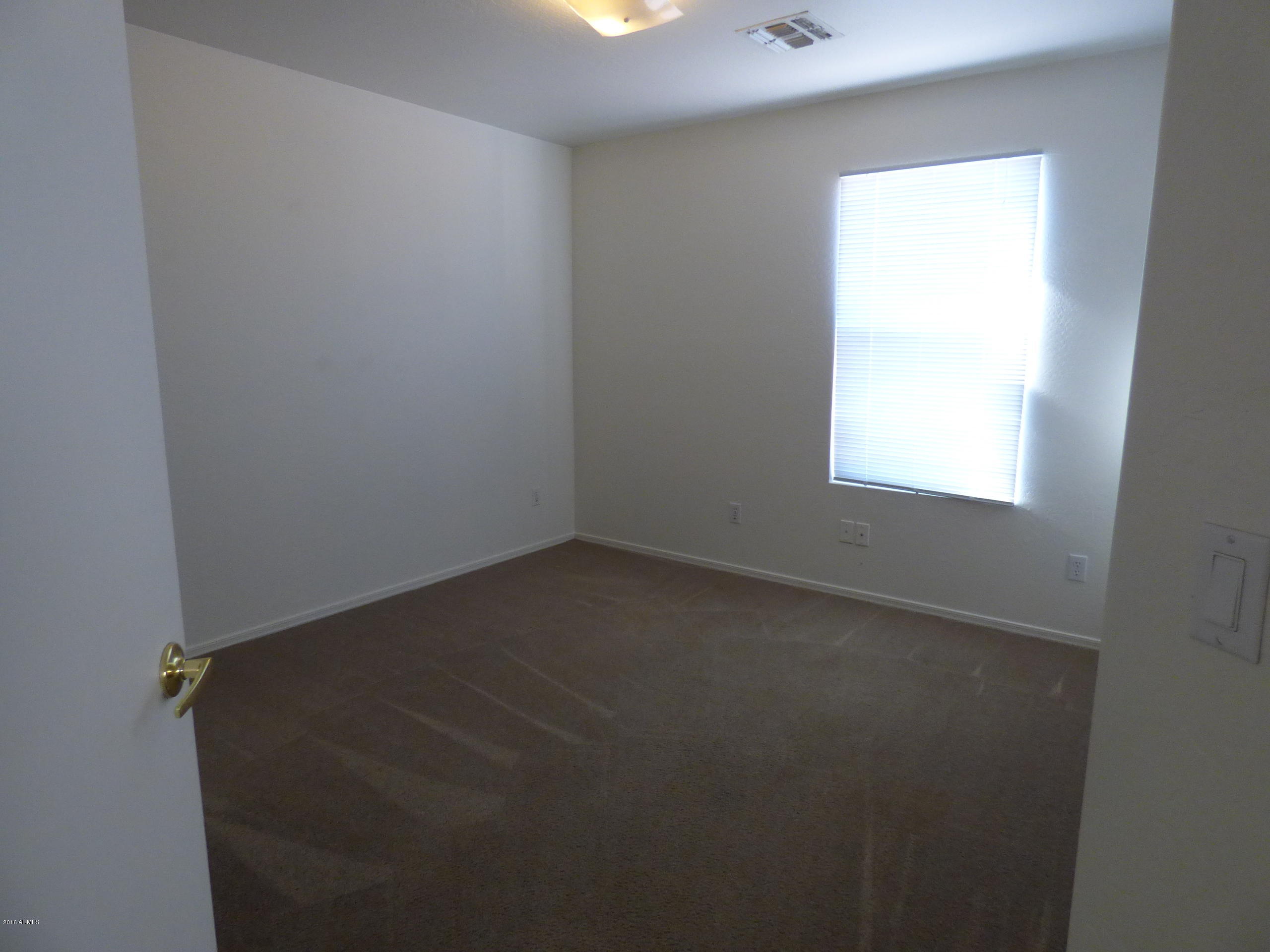 16628 North 19th Street Phoenix, AZ 85022 - Photo 8 of 15 P1030201