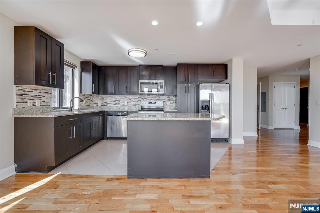 29 1st Street, Unit 701 Hackensack, NJ 07601 - Photo 6 of 23