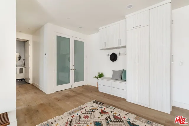 a view of a livingroom and dining room