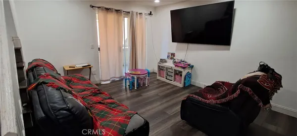 $499,000 | 11150 Glenoaks Boulevard, Unit 223, Pacoima, CA 91331