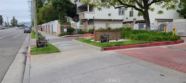 $499,000 | 11150 Glenoaks Boulevard, Unit 223, Pacoima, CA 91331