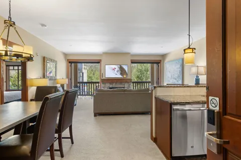 $1,650,000 | 1995 Olympic Vly Road, Unit 304 (1304), Olympic Valley, CA 96146