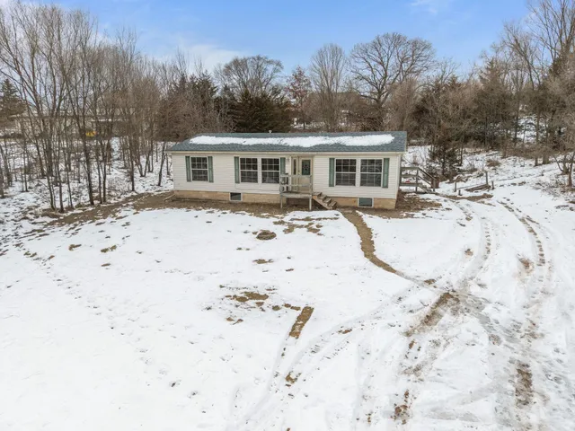 $199,900 | W5492 Bend Road, Princeton, WI 54968