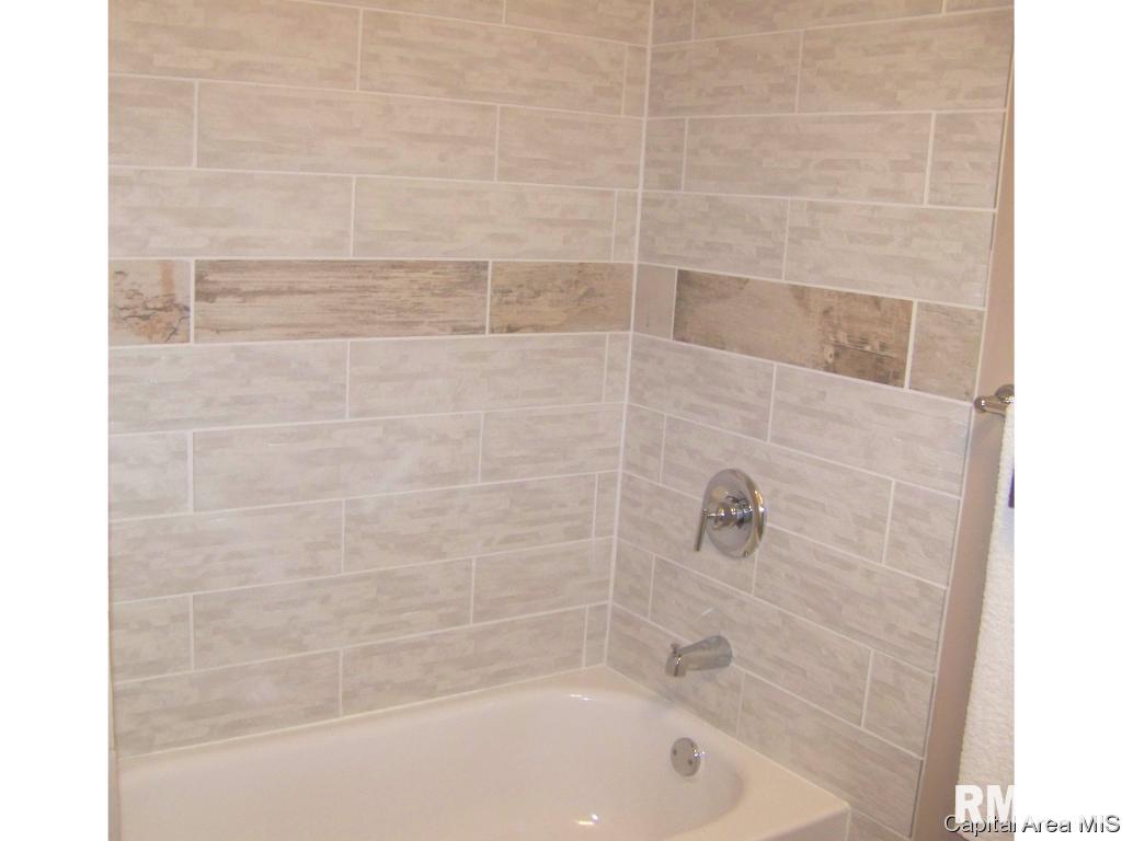 1717 E Keys Springfield, IL 62702 - Photo 11 of 19 Gallery Image 11