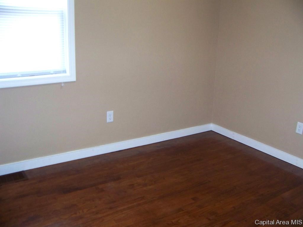 1717 E Keys Springfield, IL 62702 - Photo 8 of 19 Gallery Image 8