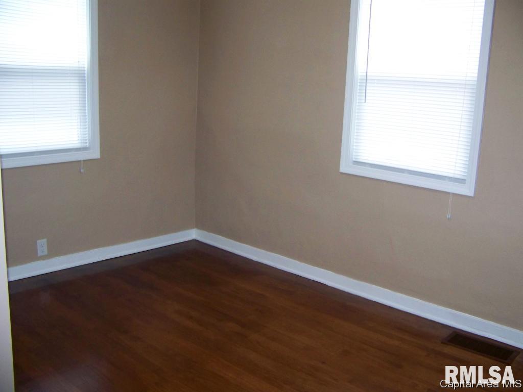 1717 E Keys Springfield, IL 62702 - Photo 9 of 19 Gallery Image 9