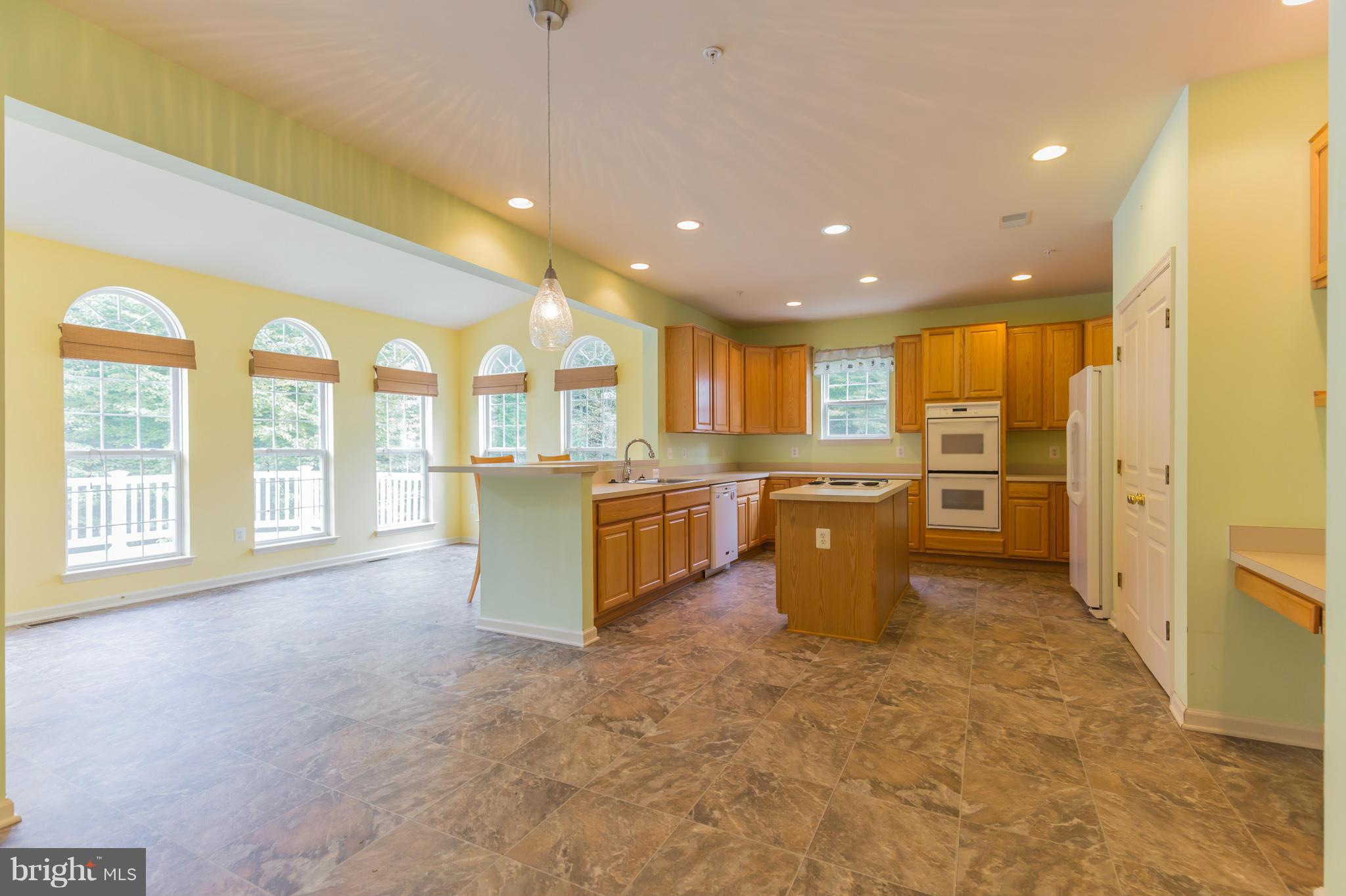 14902 Ridge Farm Court Bowie, MD 20715 - Photo 12 of 30 Kitchen