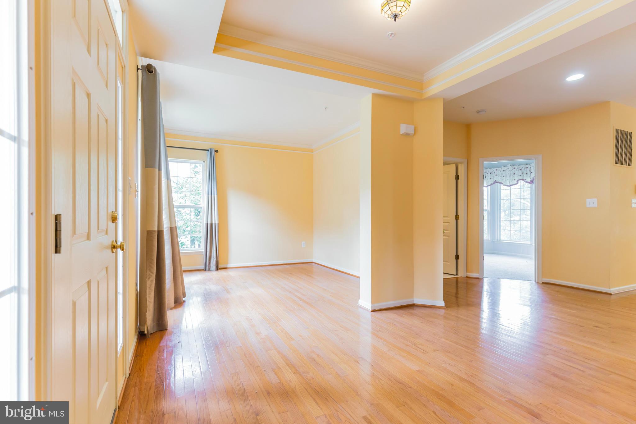 14902 Ridge Farm Court Bowie, MD 20715 - Photo 5 of 30 Living Room