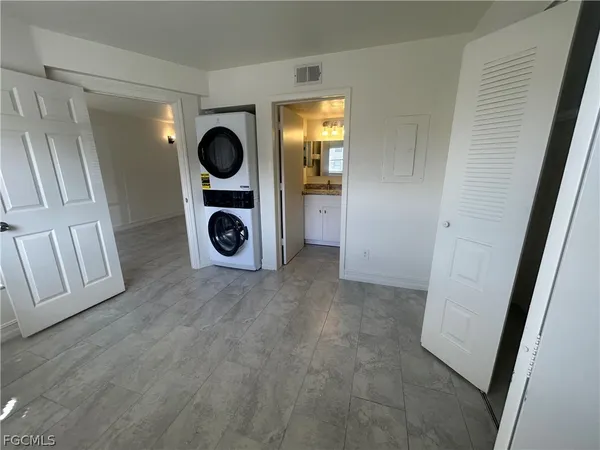 $1,000 | 5315 Summerlin Road, Unit 1502, Fort Myers, FL 33919