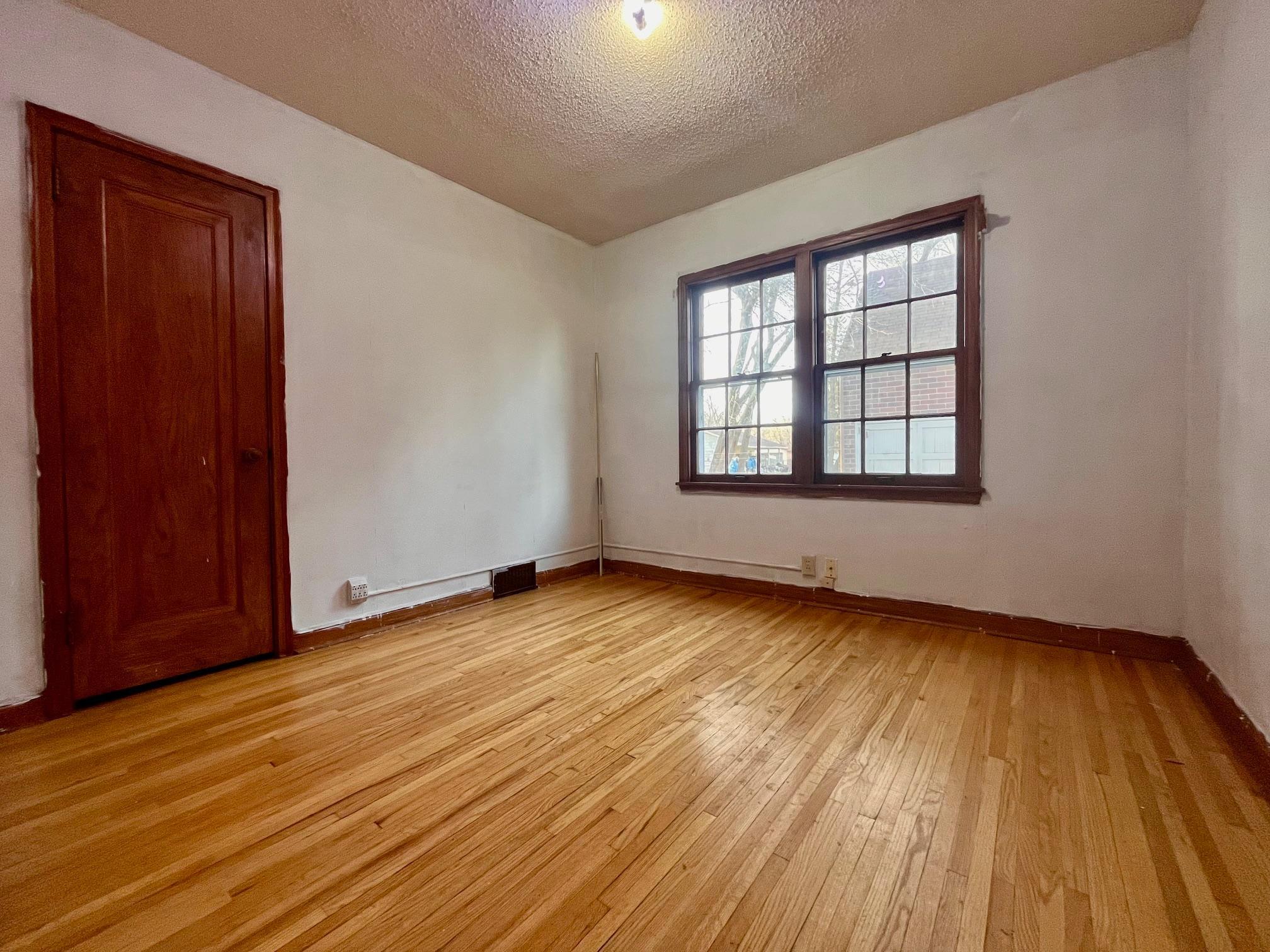 612 10th Street Southwest Willmar, MN 56201 - Photo 9 of 12