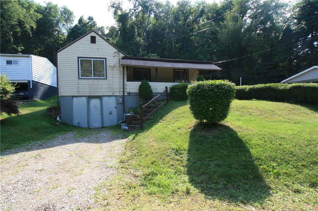 215 Ray Street Irwin, PA 15642 - Photo 1 of 9 Gallery Image 1