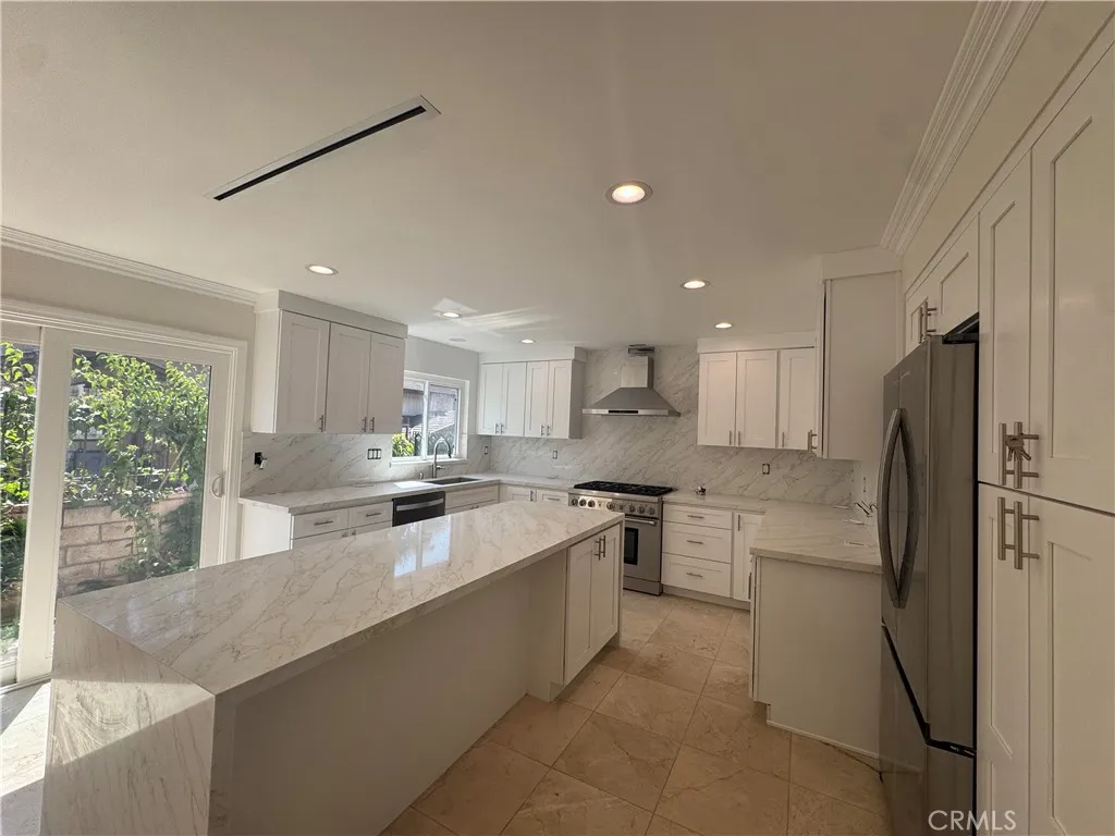 1406 Valley View Road Glendale, CA 91202 - Photo 8 of 24 Gallery Image 8