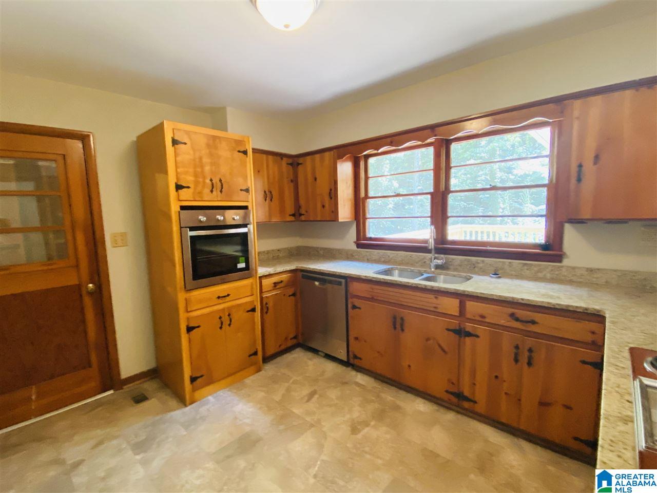 111 Beverly Road Anniston, AL 36206 - Photo 6 of 18