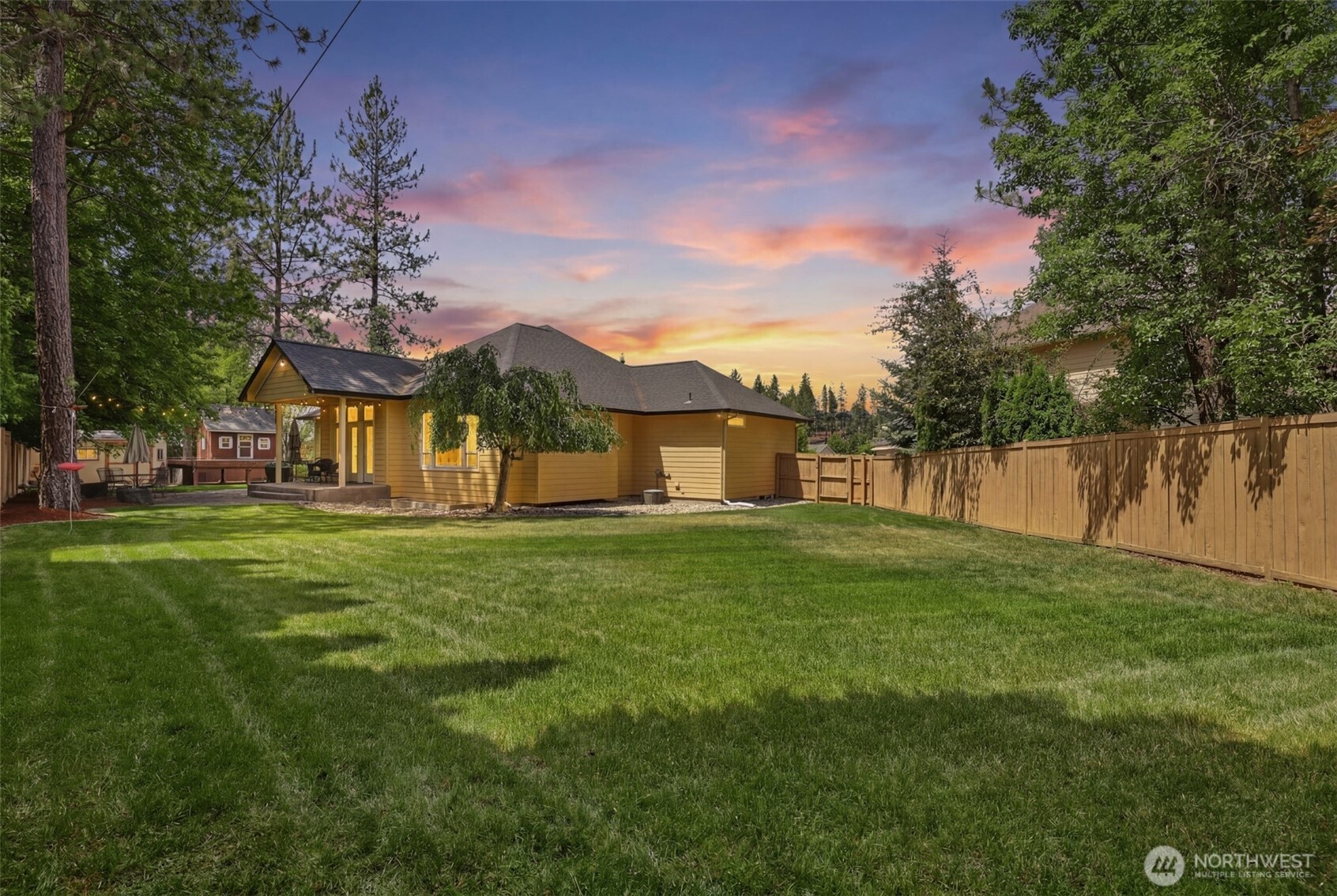 710 Erica Court Spokane, WA 99208 - Photo 3 of 35