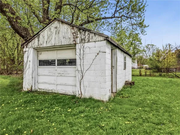 $115,000 | 1919 West Washington Street, New Castle, PA 16101
