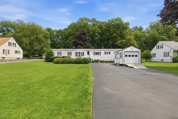 $300,000 | 8 Donahue Lane, Grafton, MA 01536