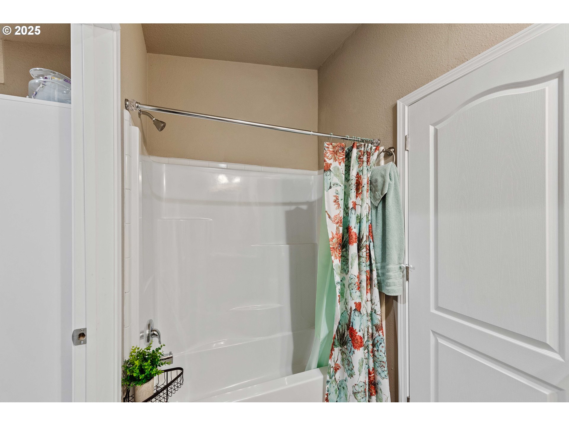 1060 Cedar Loop Lakeside, OR 97449 - Photo 15 of 36 Owner's Suite Bedroom