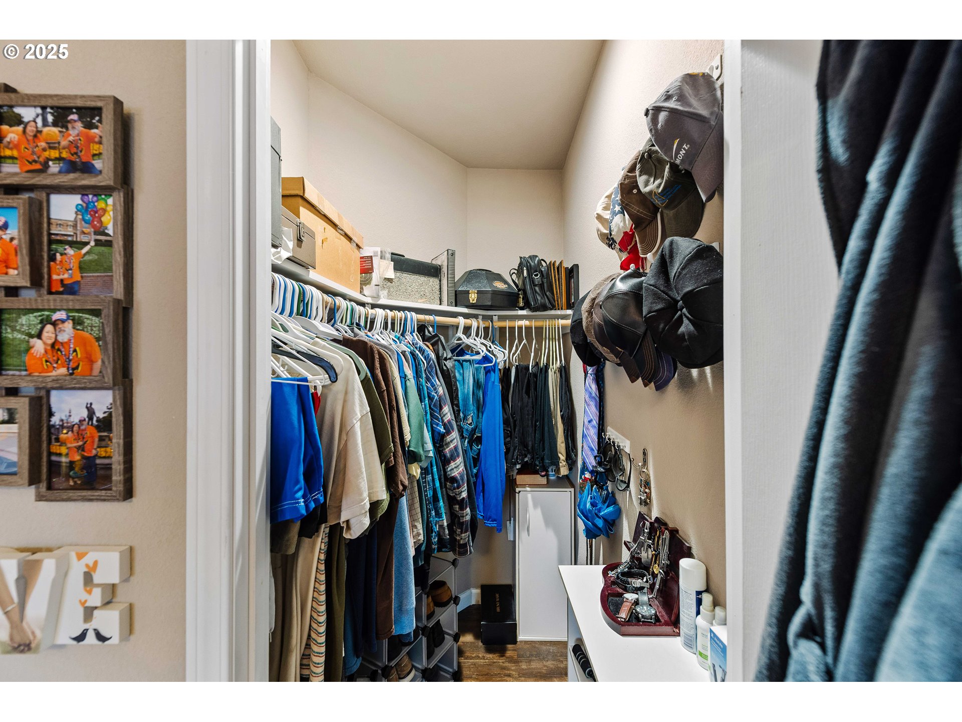 1060 Cedar Loop Lakeside, OR 97449 - Photo 19 of 36 Bathroom, Attached