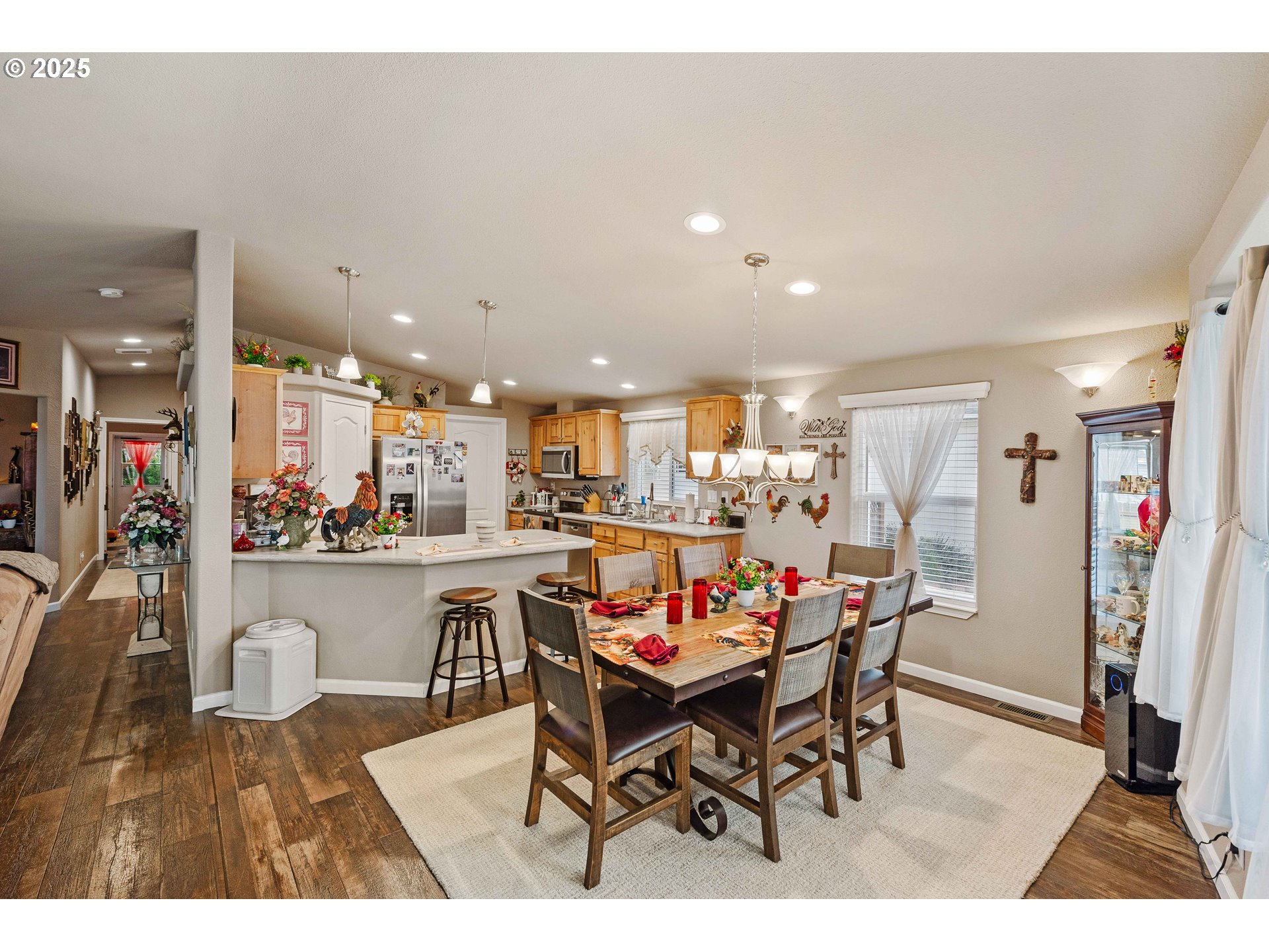 1060 Cedar Loop Lakeside, OR 97449 - Photo 10 of 36 Dining Room