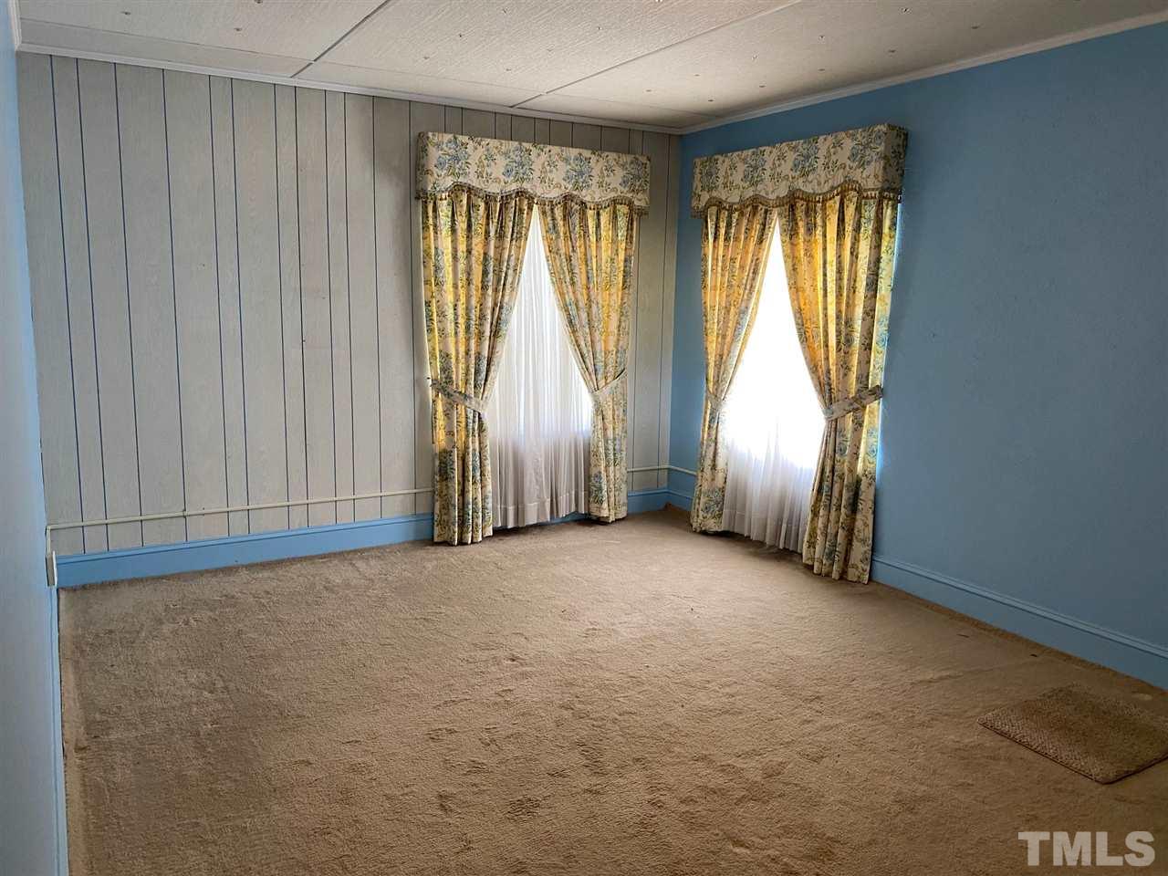 1821 Raleigh Road Henderson, NC 27536 - Photo 17 of 30 Gallery Image 17