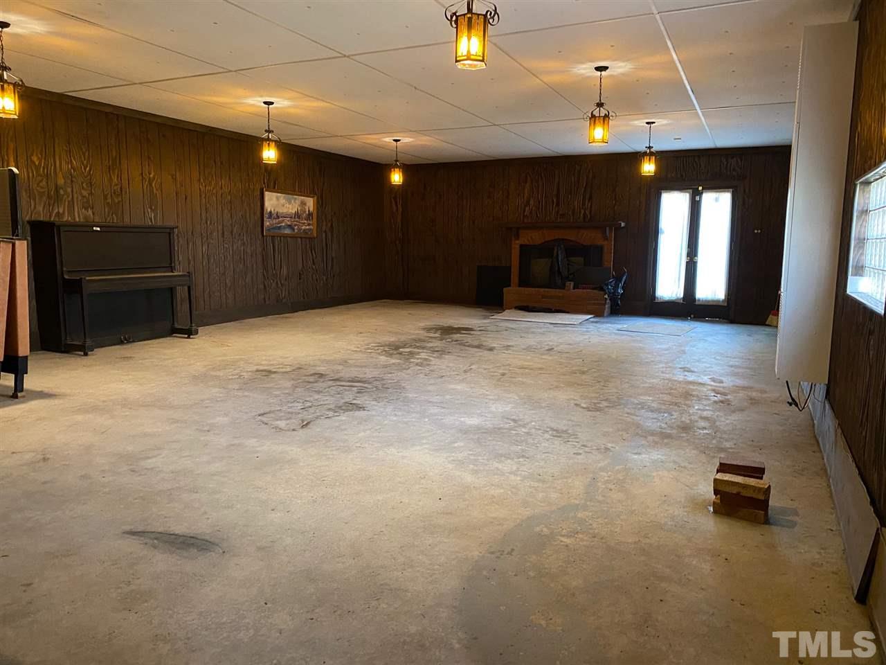1821 Raleigh Road Henderson, NC 27536 - Photo 27 of 30 Gallery Image 27