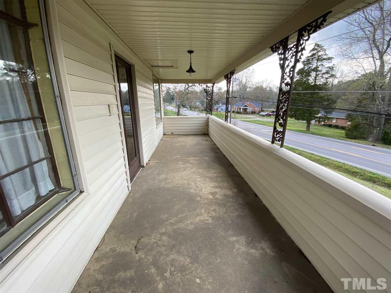 1821 Raleigh Road Henderson, NC 27536 - Photo 5 of 30 Gallery Image 5