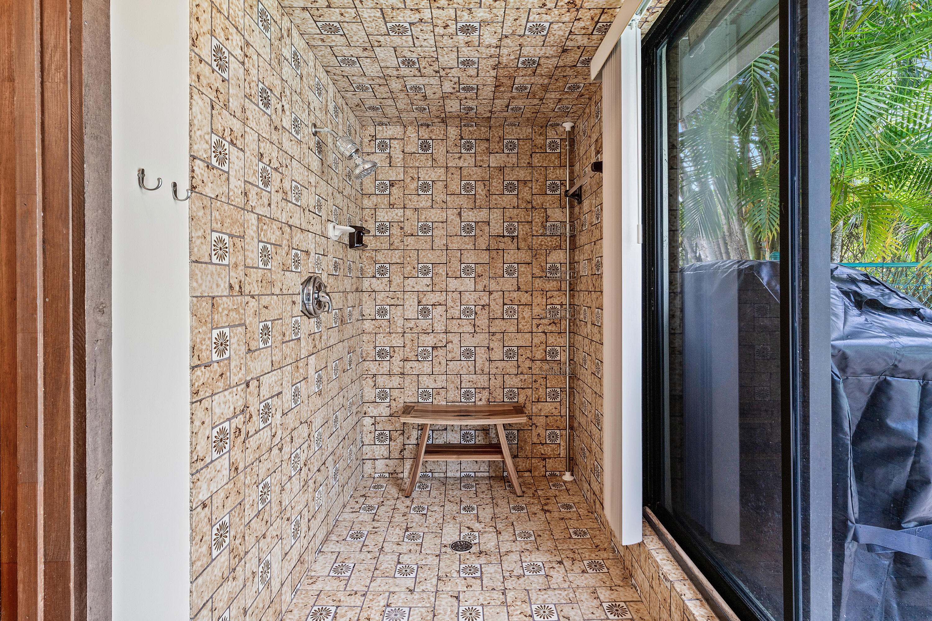 267 Old Country Road South Wellington, FL 33414 - Photo 11 of 22 a bathroom with a toilet and a shower curtain