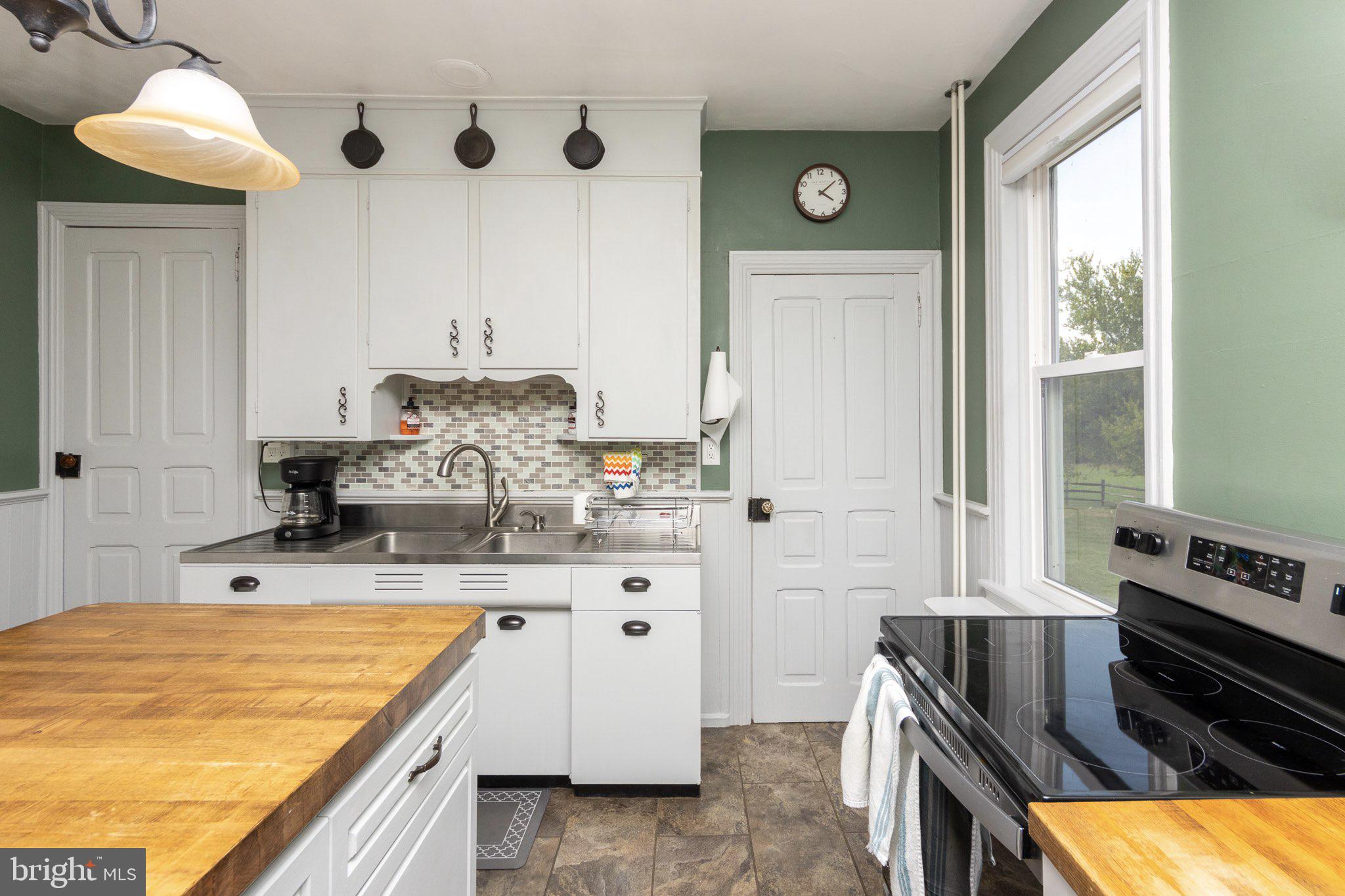 12 Hunter Forge Road Barto, PA 19504 - Photo 13 of 37 Gallery Image 13
