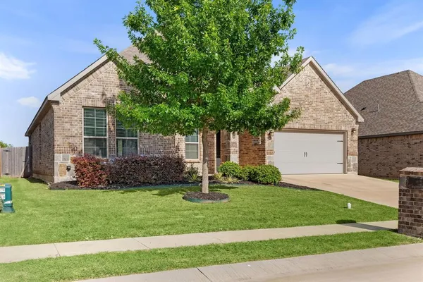 $385,000 | 3009 Timber Trail Drive, Decatur, TX 76234