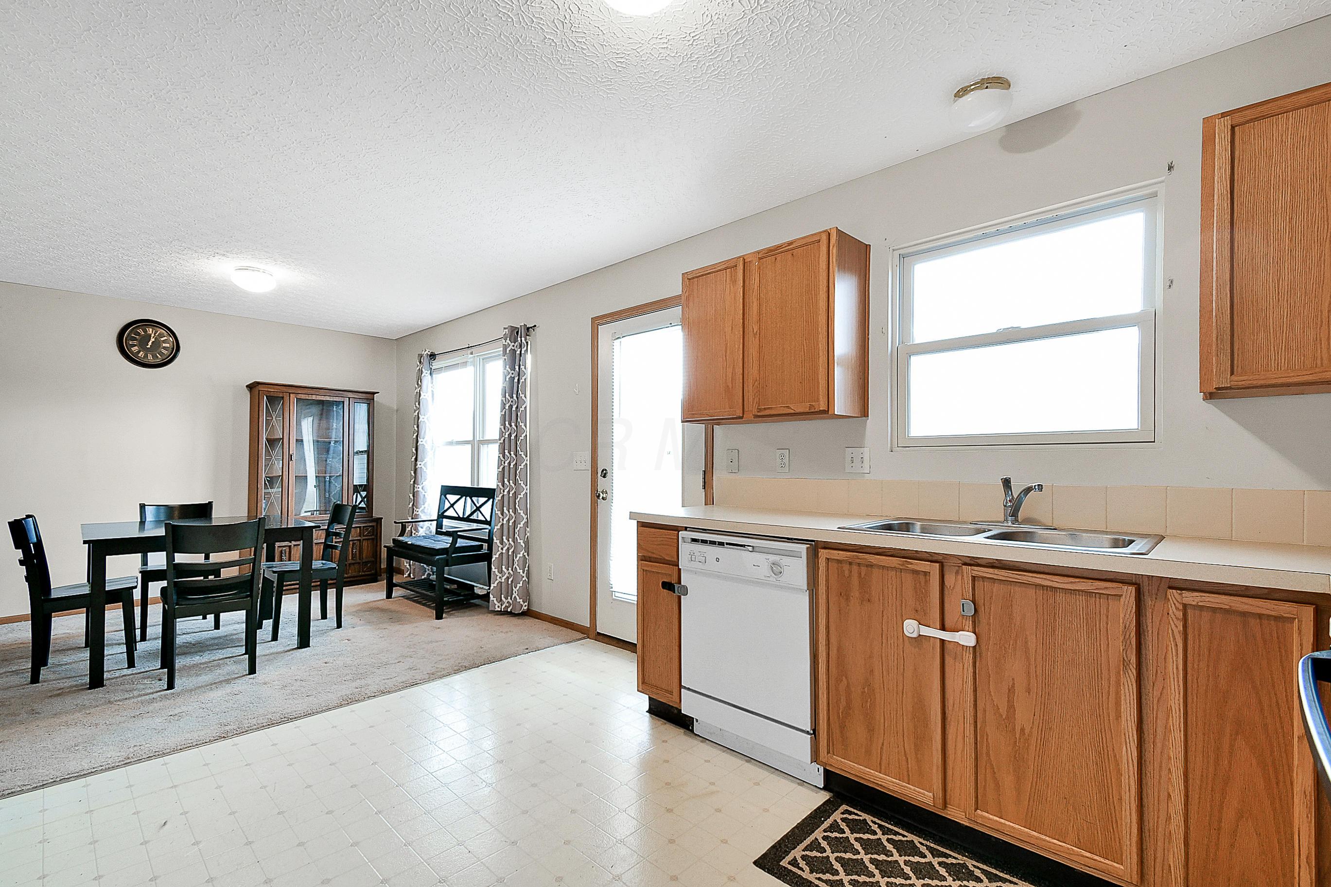 406 Rights Way Galloway, OH 43119 - Photo 12 of 24 Gallery Image 12