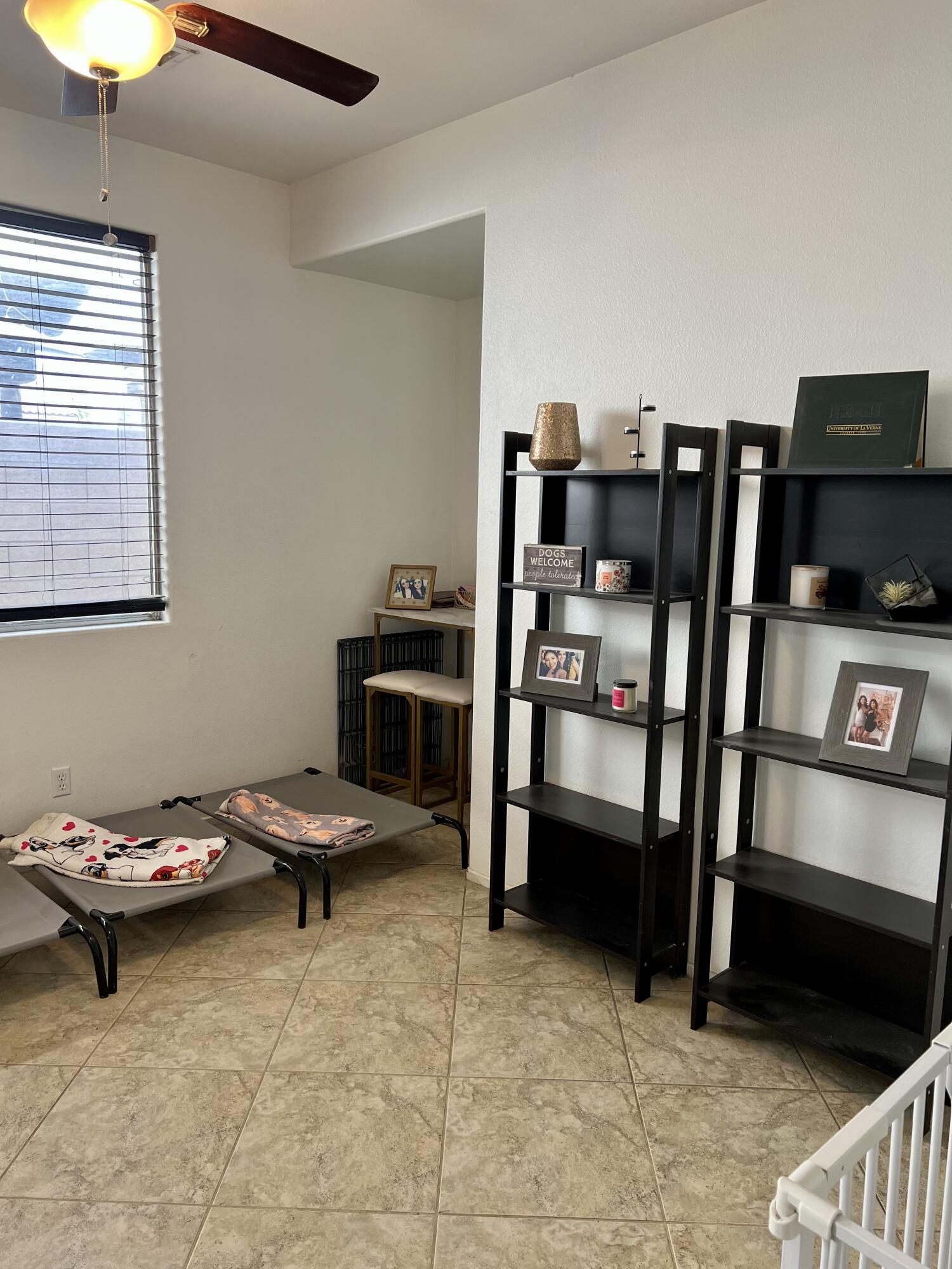 46450 Calle Raphael Indio, CA 92201 - Photo 9 of 33 a living room with furniture